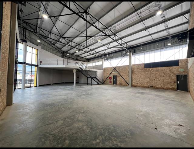 410M² WAREHOUSE TO LET IN STRIJDOMPARK